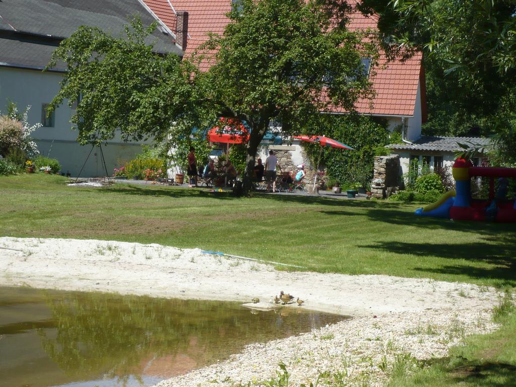 Pension Zum Hirsch Göda Εξωτερικό φωτογραφία
